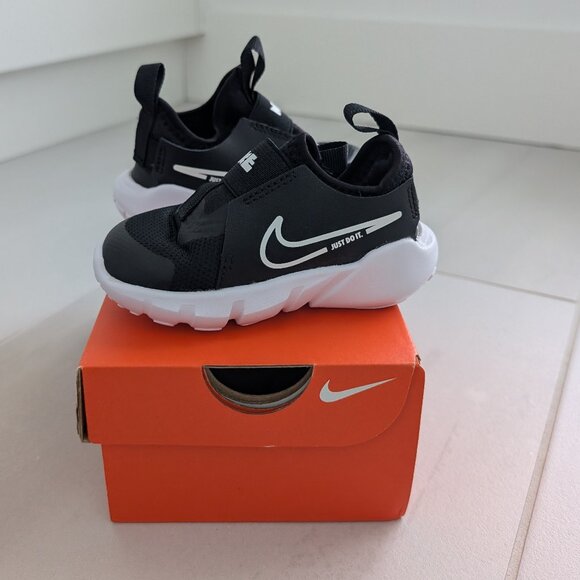 (NEW) Nike Flex Runner 2 Baby/Toddler Shoes - Picture 2 of 15